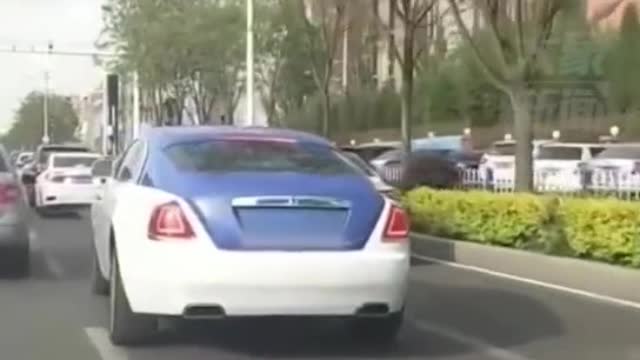 劳斯莱斯被人认成出租车,是认真么的?