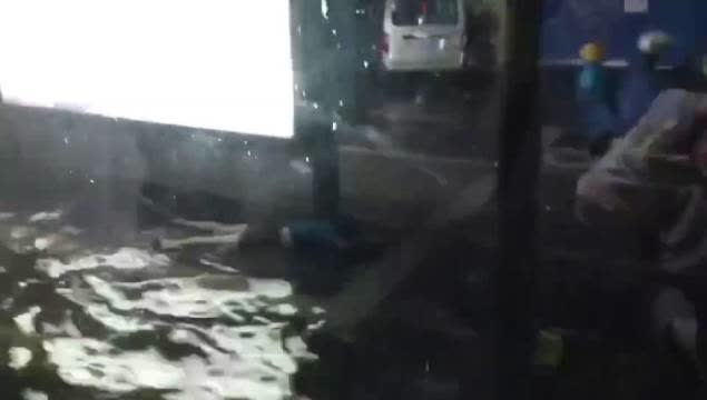 周五暴雨,佛山市禅城区母女公交车站触电身亡